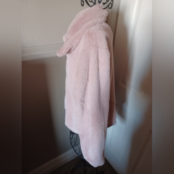 Fair Haven Pink Fluffy Jacket Size L Soft, Zipper Front - Picture 6 of 8